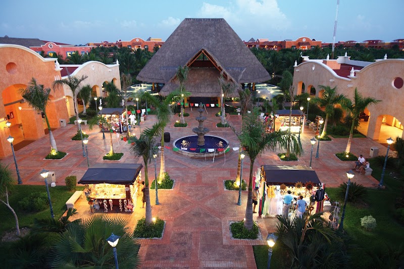 Barcelo Maya Tropical