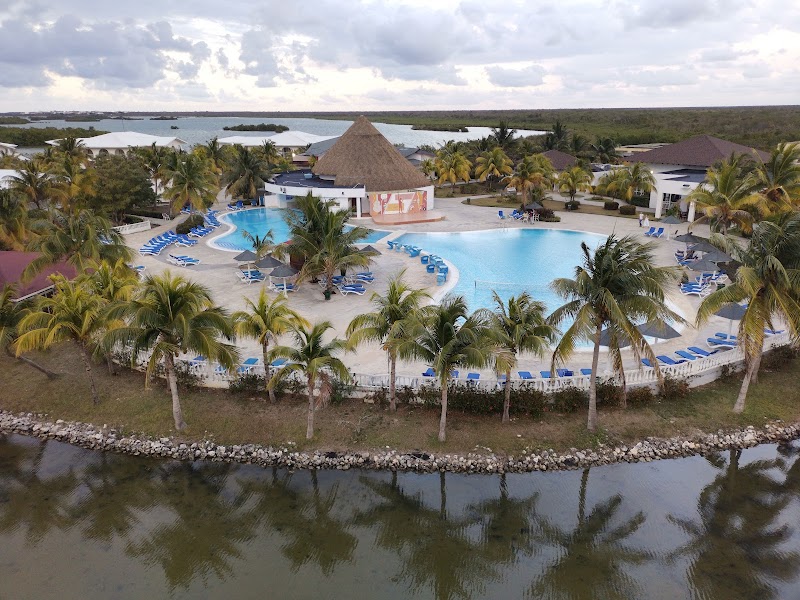 Memories Caribe Beach Resort